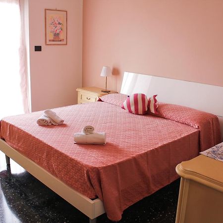 Casa Mariuccia - A Due Passi Dal Mare Savona Exterior foto